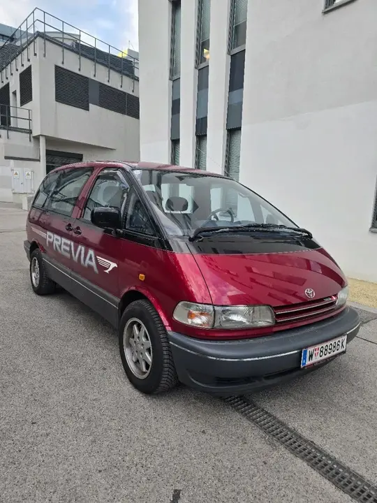 Toyota Previa 1995 photo 2