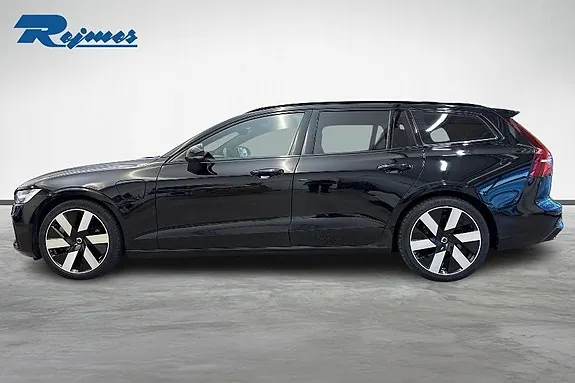 Volvo V60 2024 photo 2