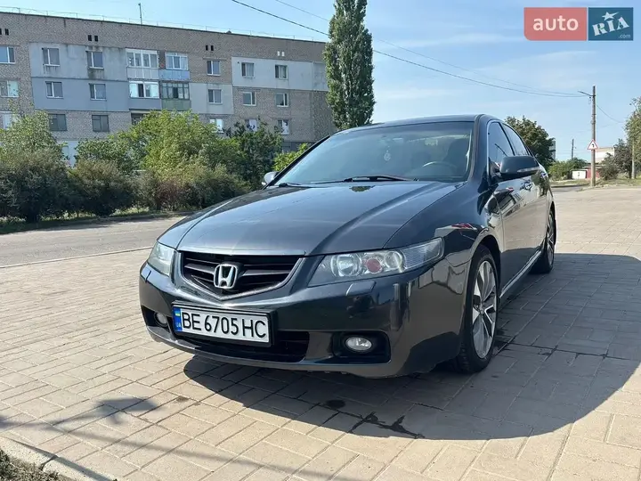 Honda Accord 2005 photo 2