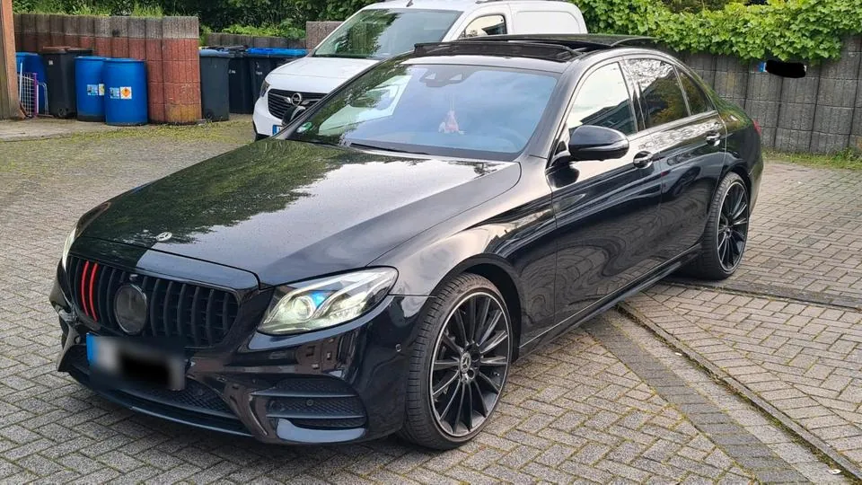 Mercedes-Benz E 220 D