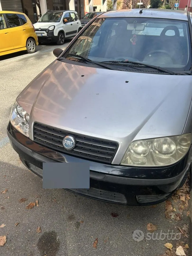 Fiat Punto 2004 photo 2