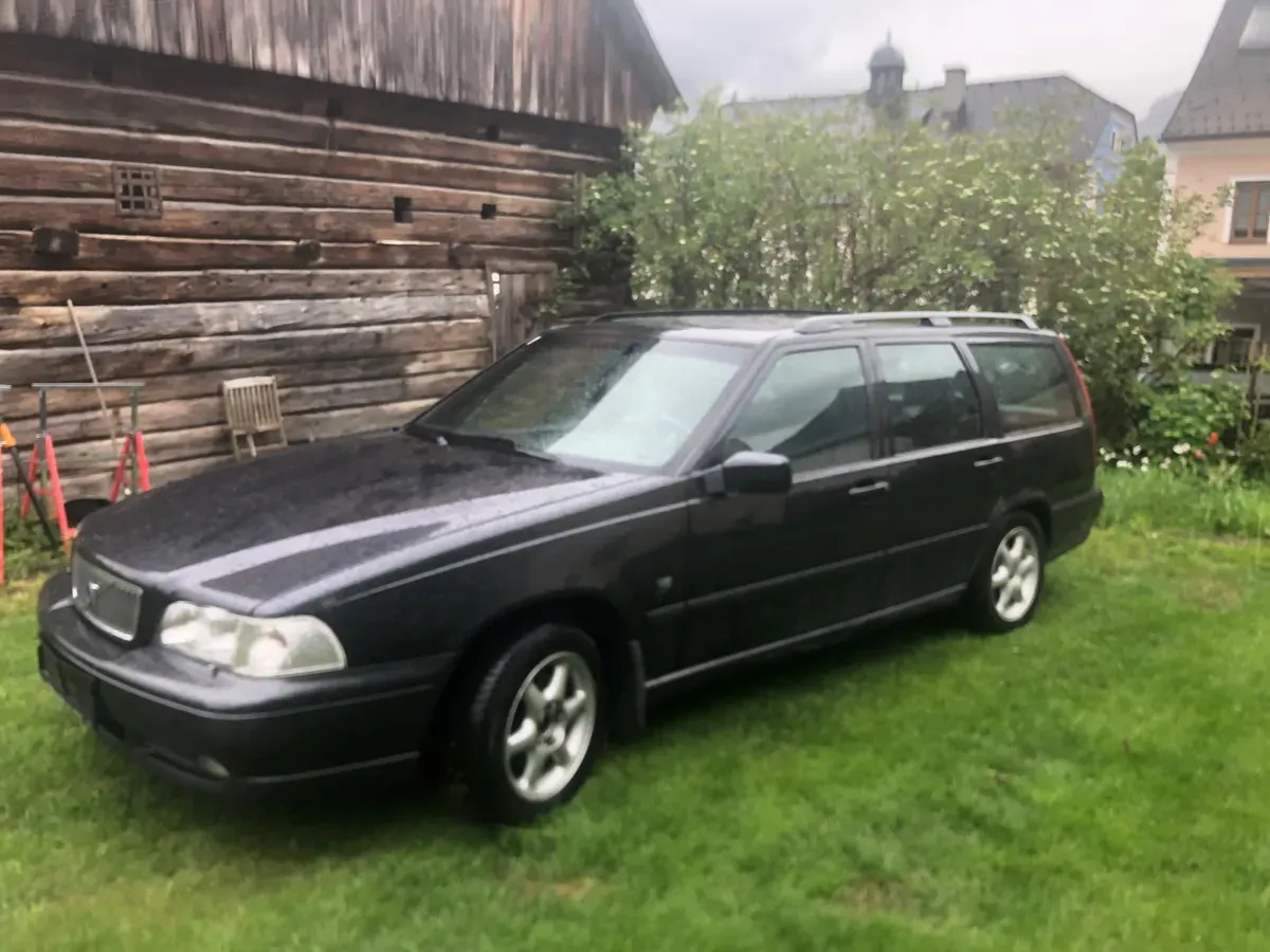 Volvo V70 1999 photo 2