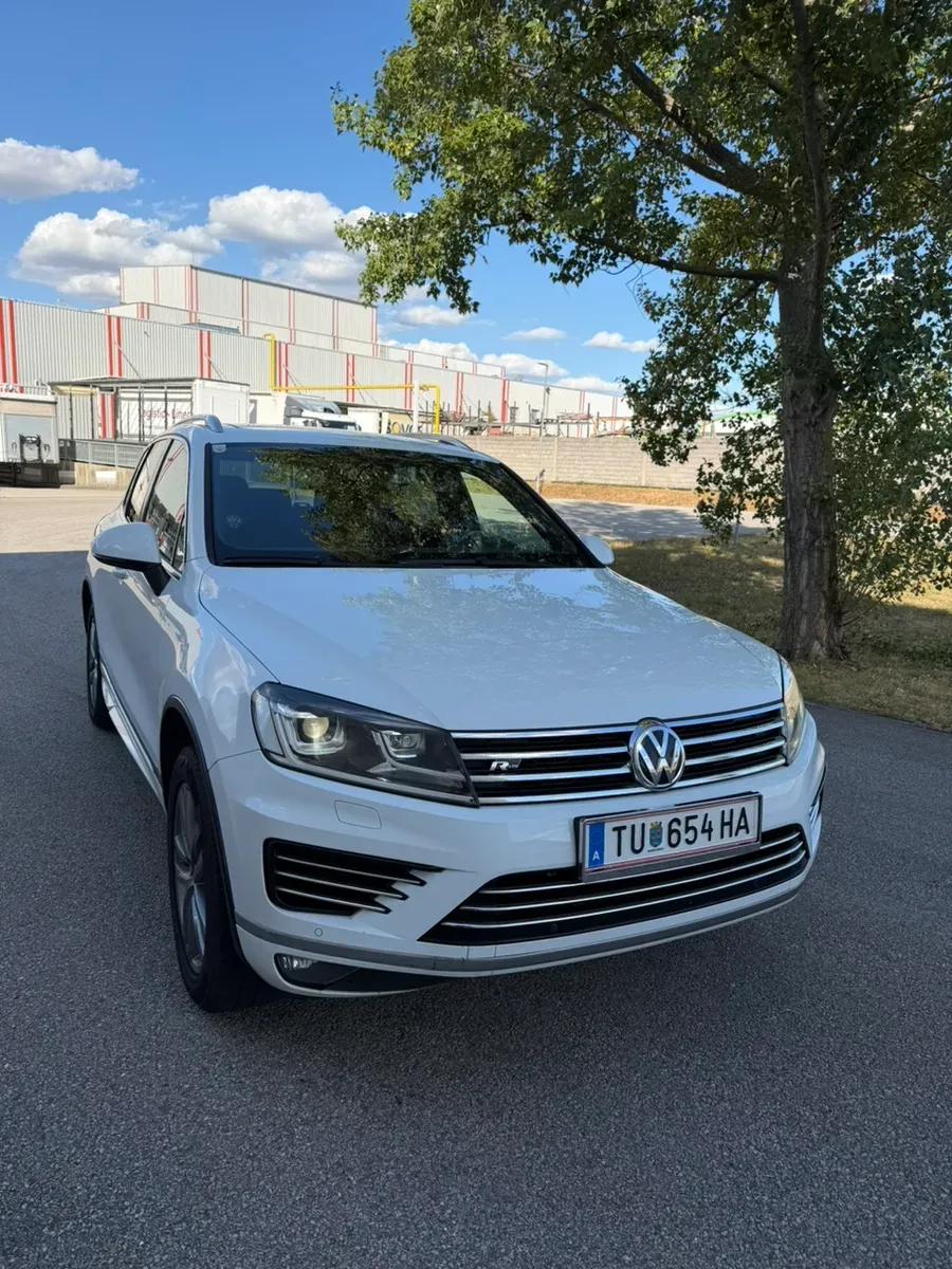 Volkswagen Touareg 2015 photo 3
