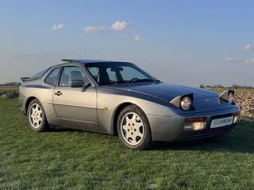 Porsche 944