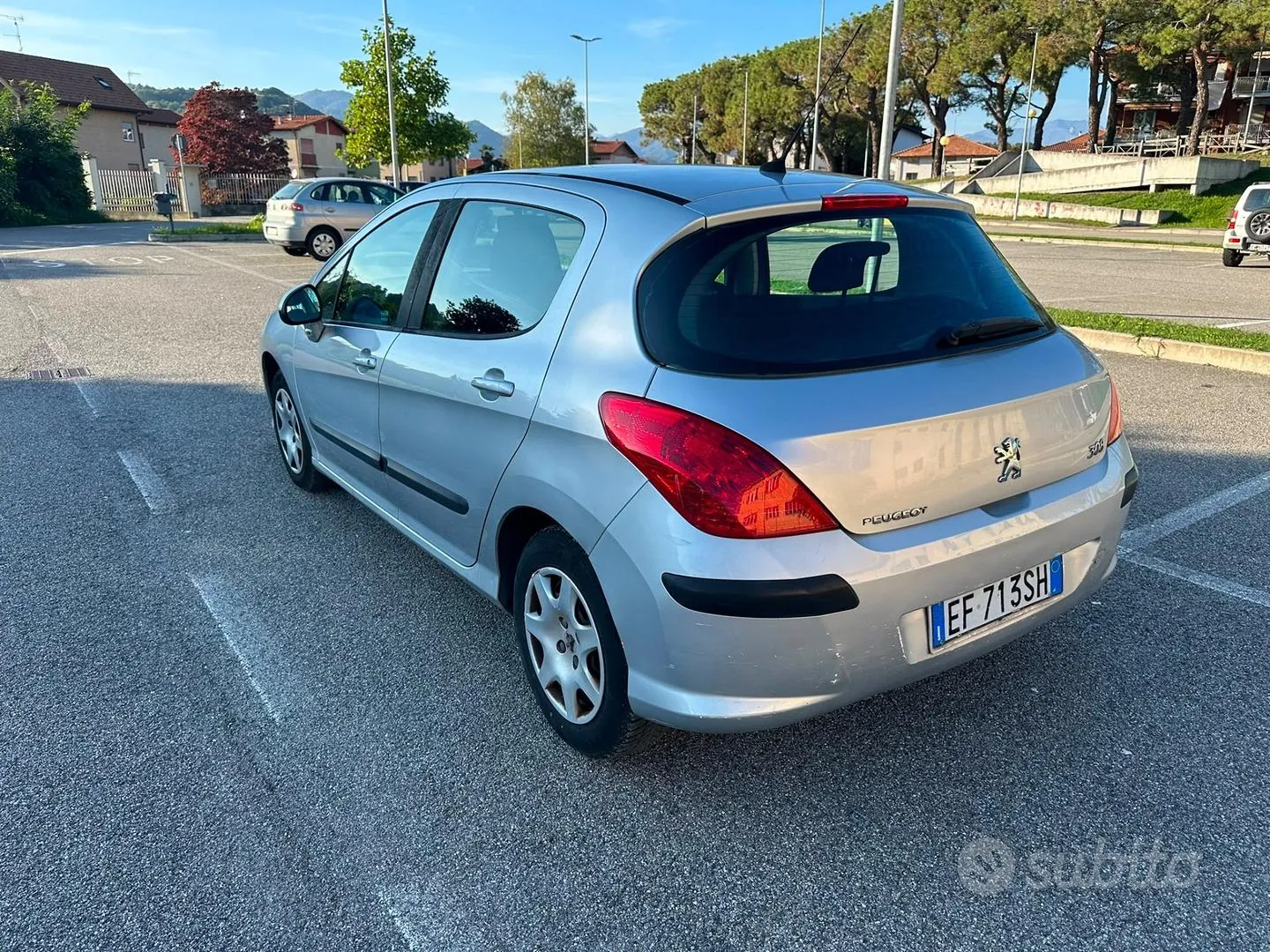 Peugeot 308 2011 photo 2