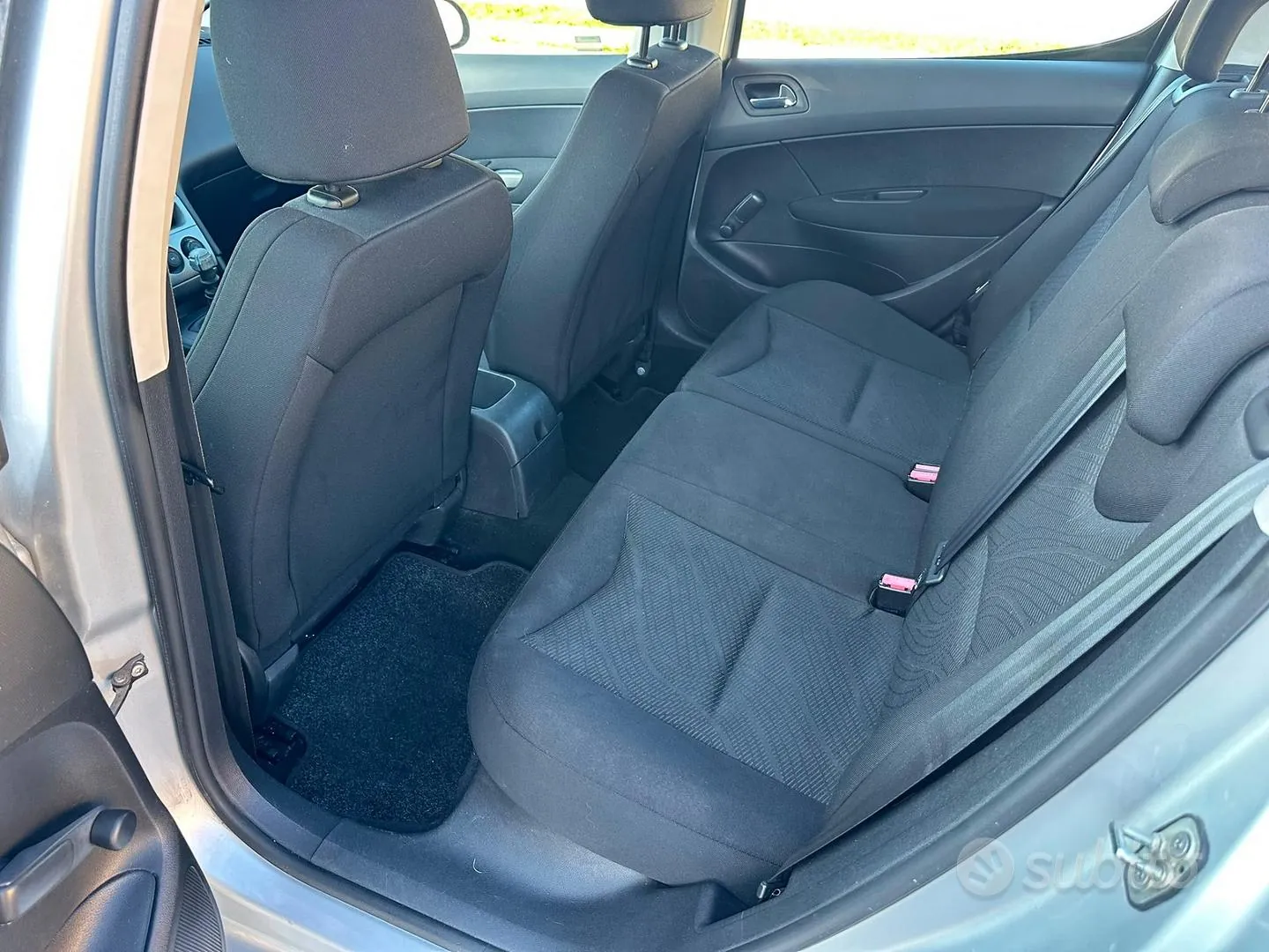 Peugeot 308 2011 photo 4