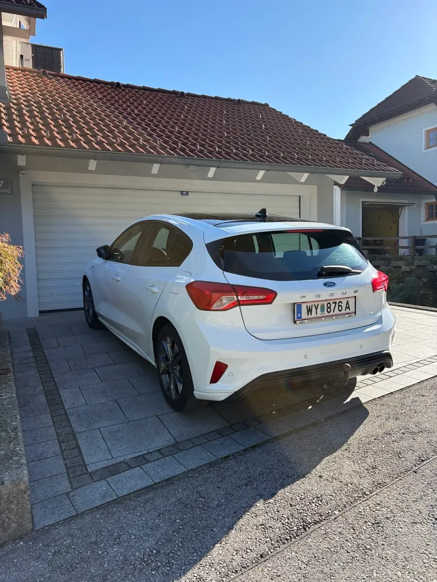 Ford Focus 2018 photo 3