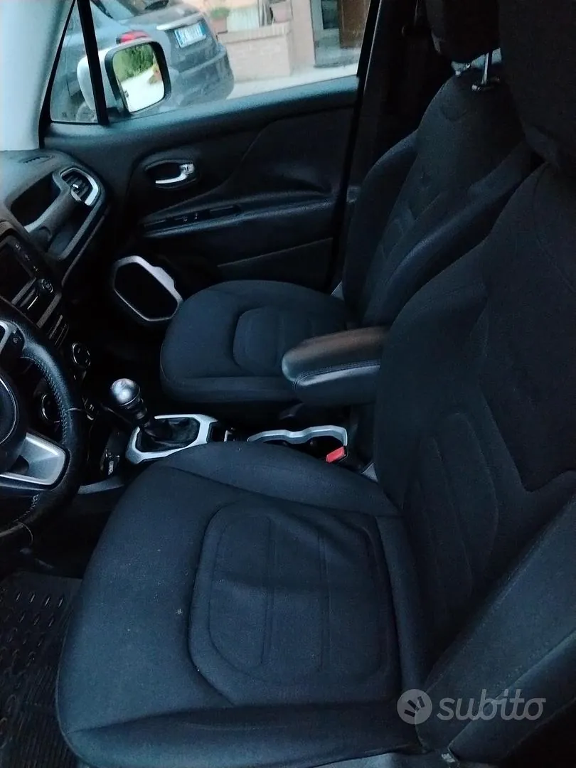 Jeep Renegade 2015 photo 4