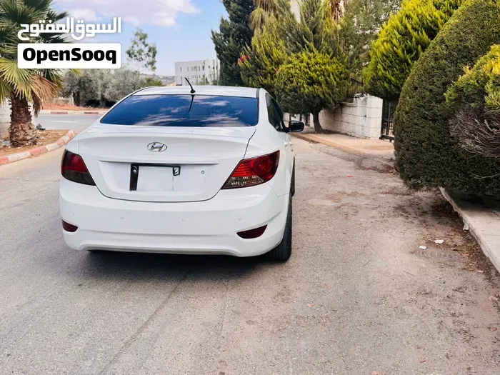 Hyundai Accent 2014 photo 3