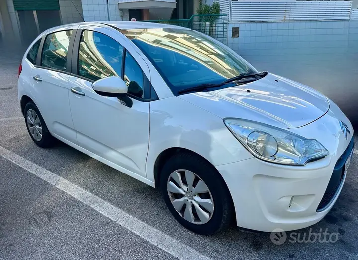 Citroen C3 2012 photo 3