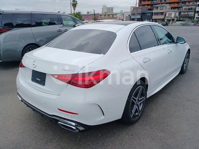 Mercedes-Benz C200 2025 photo 4