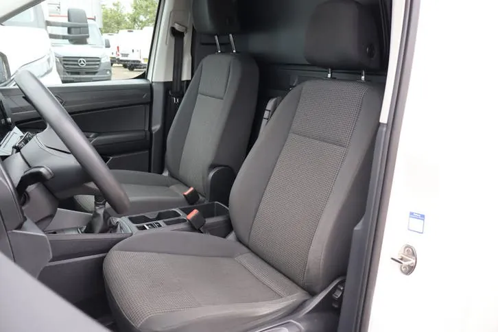 Volkswagen Caddy 2022 photo 2