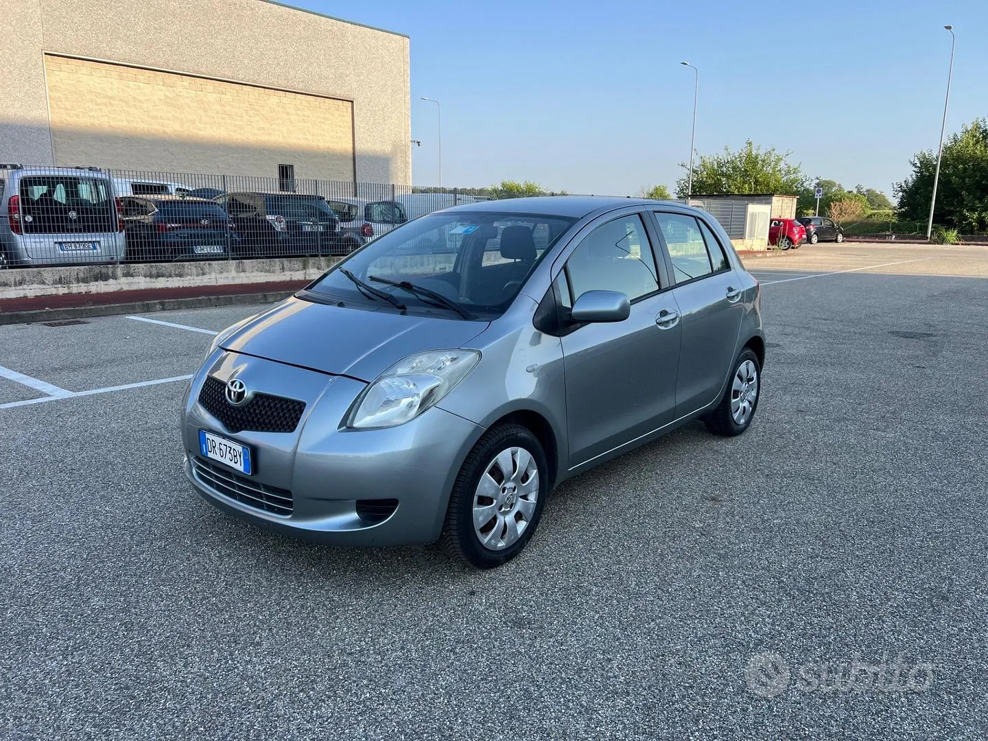 Toyota Yaris 2008 photo 2