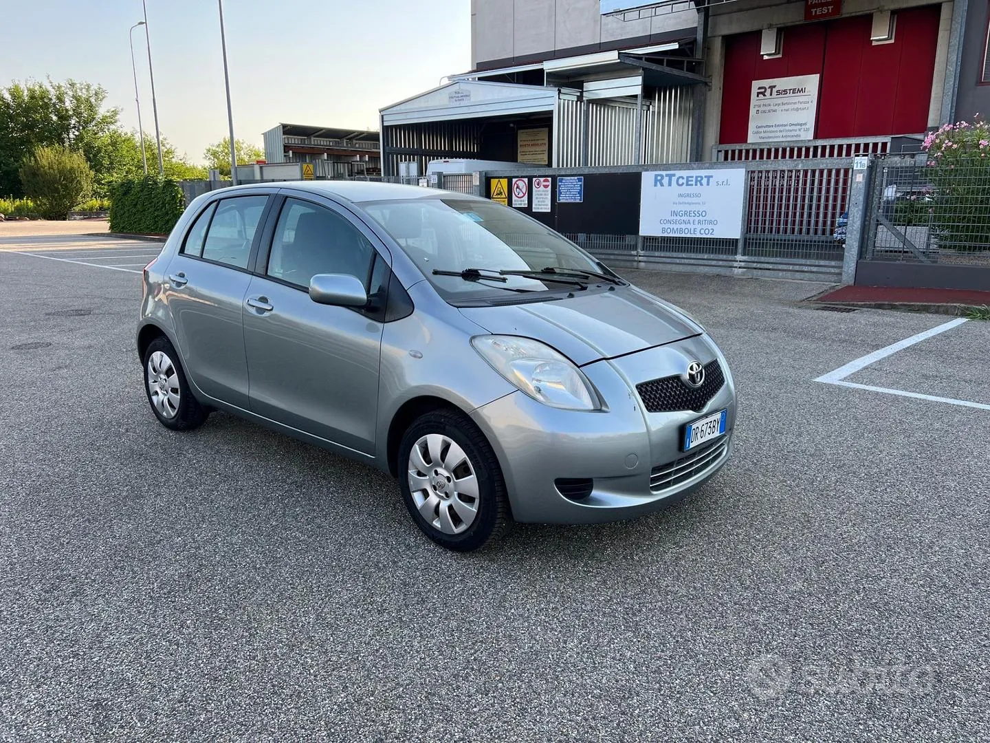 Toyota Yaris 2008 photo 3