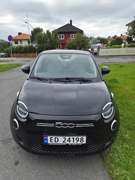 Fiat 500E 2020 photo 2