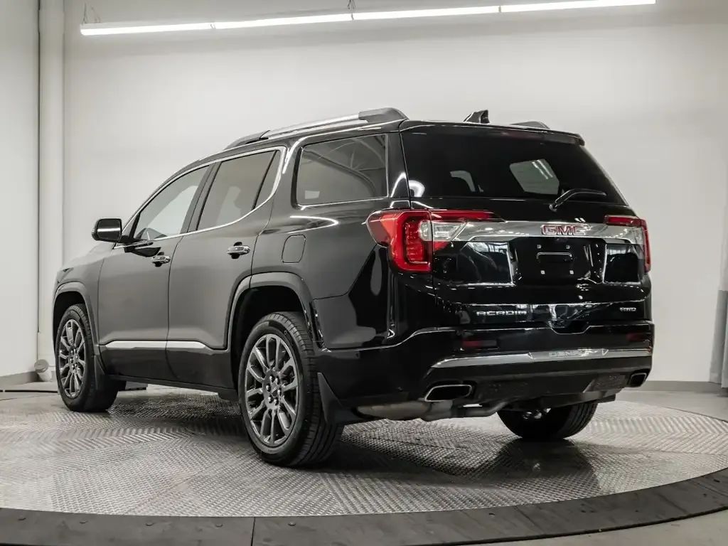 GMC Acadia 2023 photo 3