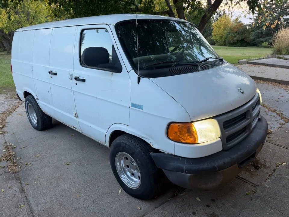 Dodge Ram Van