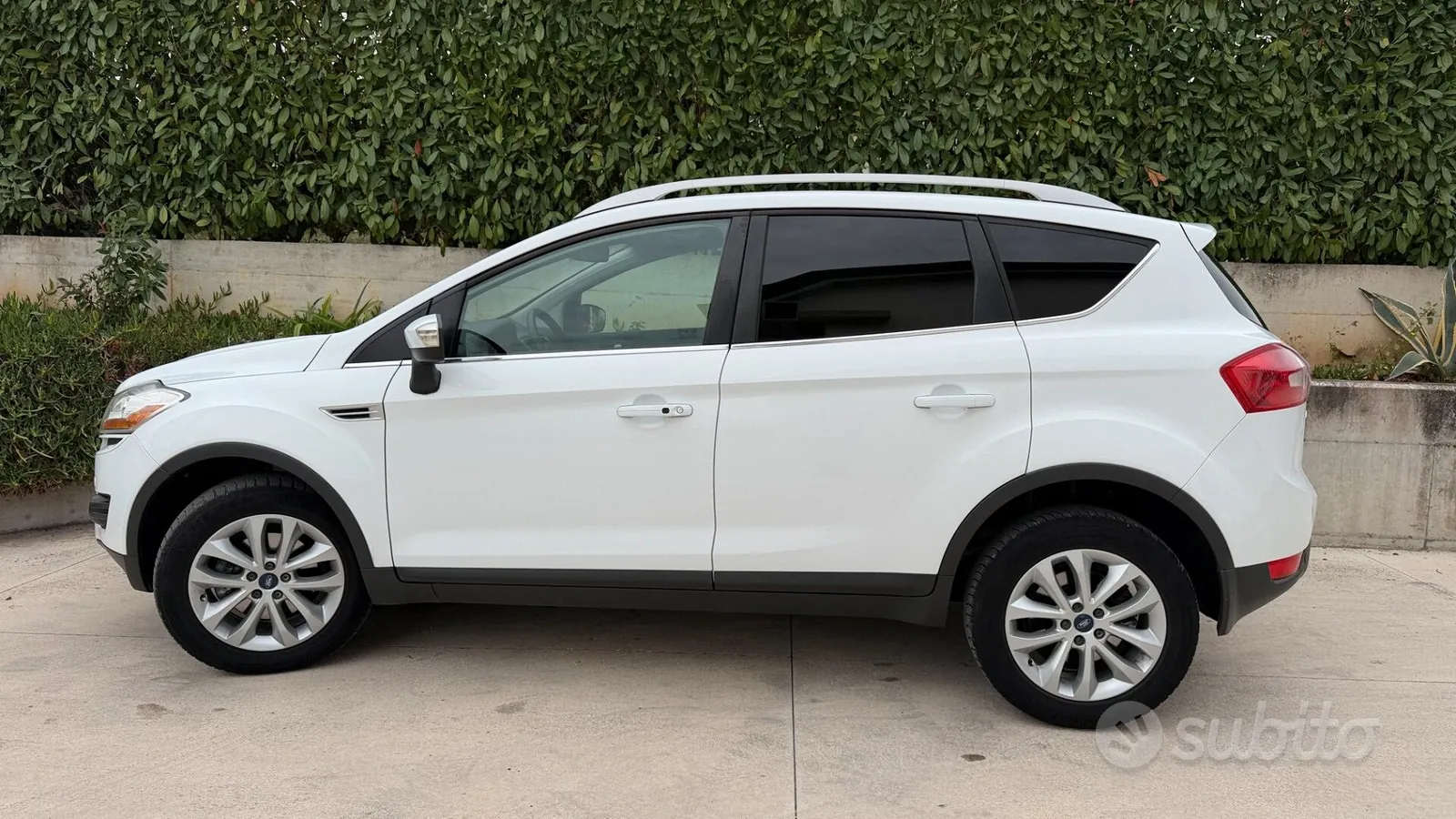Ford Kuga 2012 photo 5