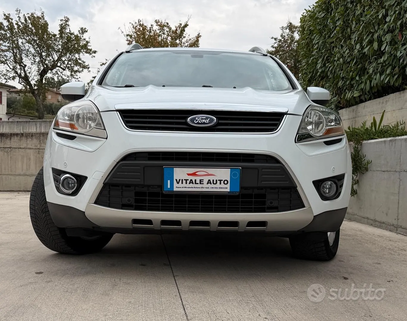Ford Kuga 2012 photo 2