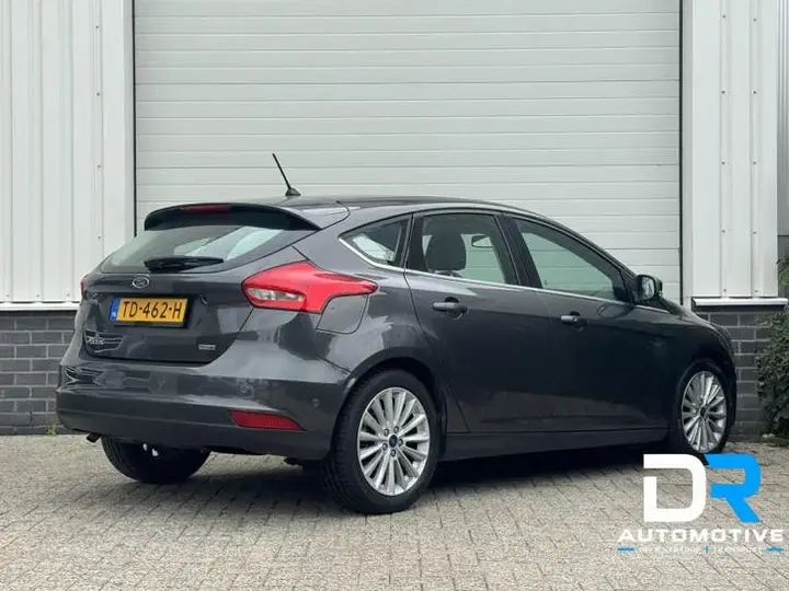 Ford Focus 2018 photo 2