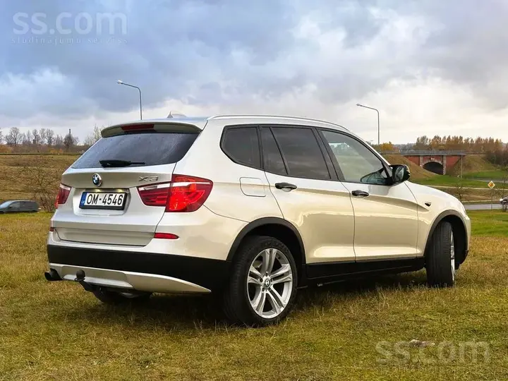 BMW X3 2011 photo 4