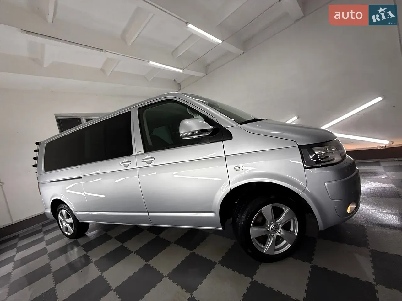 Volkswagen Multivan 2014 photo 3