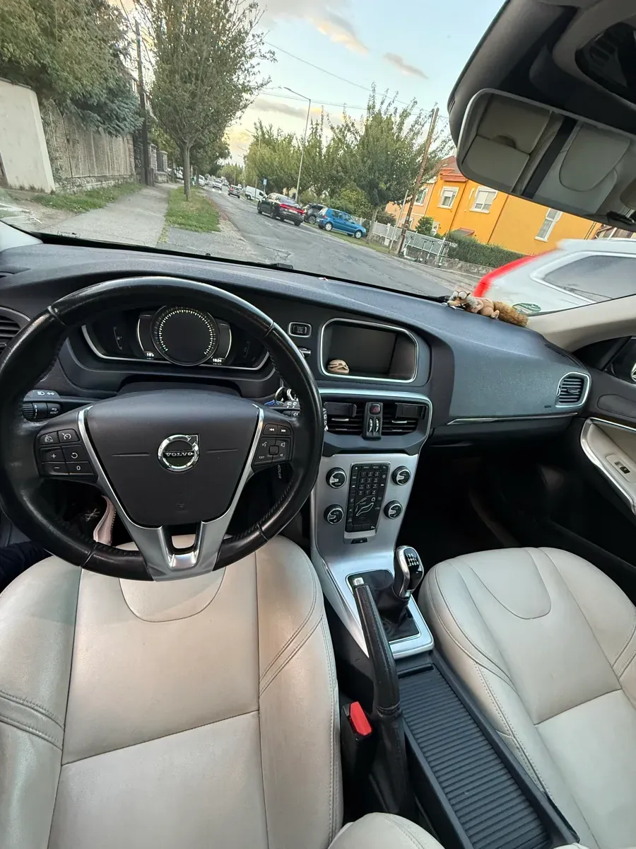 Volvo V40 2017 photo 3