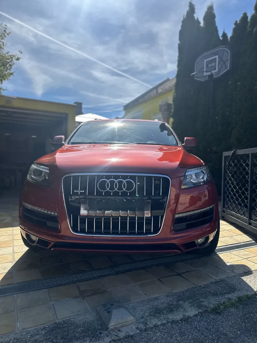 Audi Q7 2010 photo 3