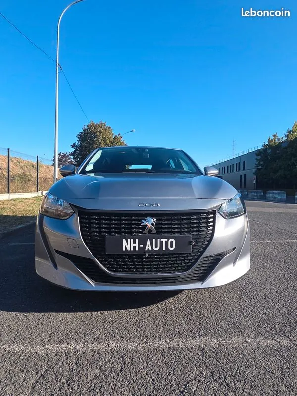 Peugeot 208 2021 photo 3