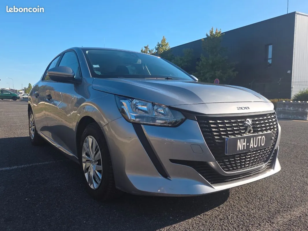 Peugeot 208 2021 photo 2