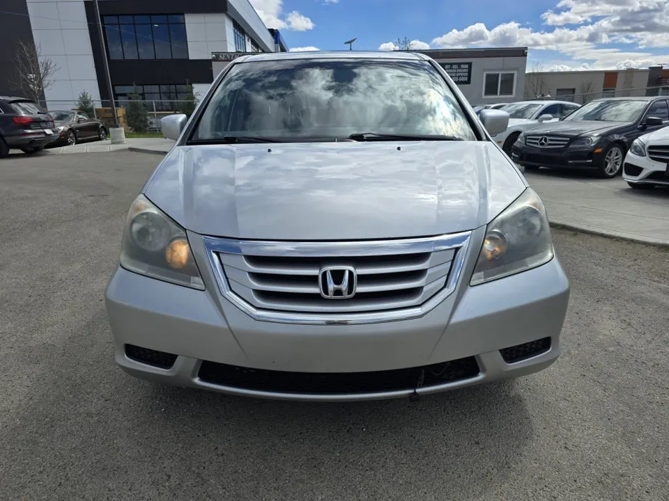 Honda Odyssey 2010 photo 2