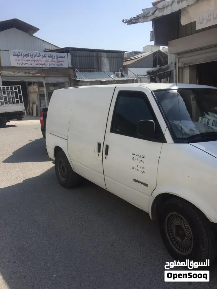 GMC Savana 2001 photo 2