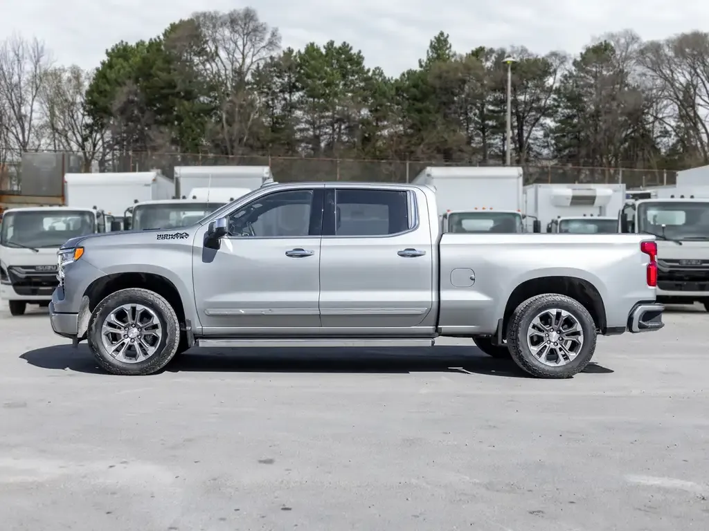 Chevrolet Silverado 1500 2025 photo 3