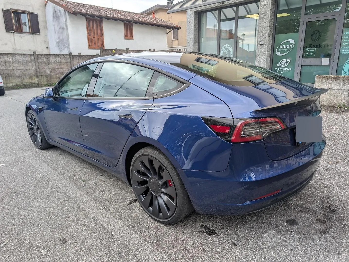 Tesla Model 3 2023 photo 3