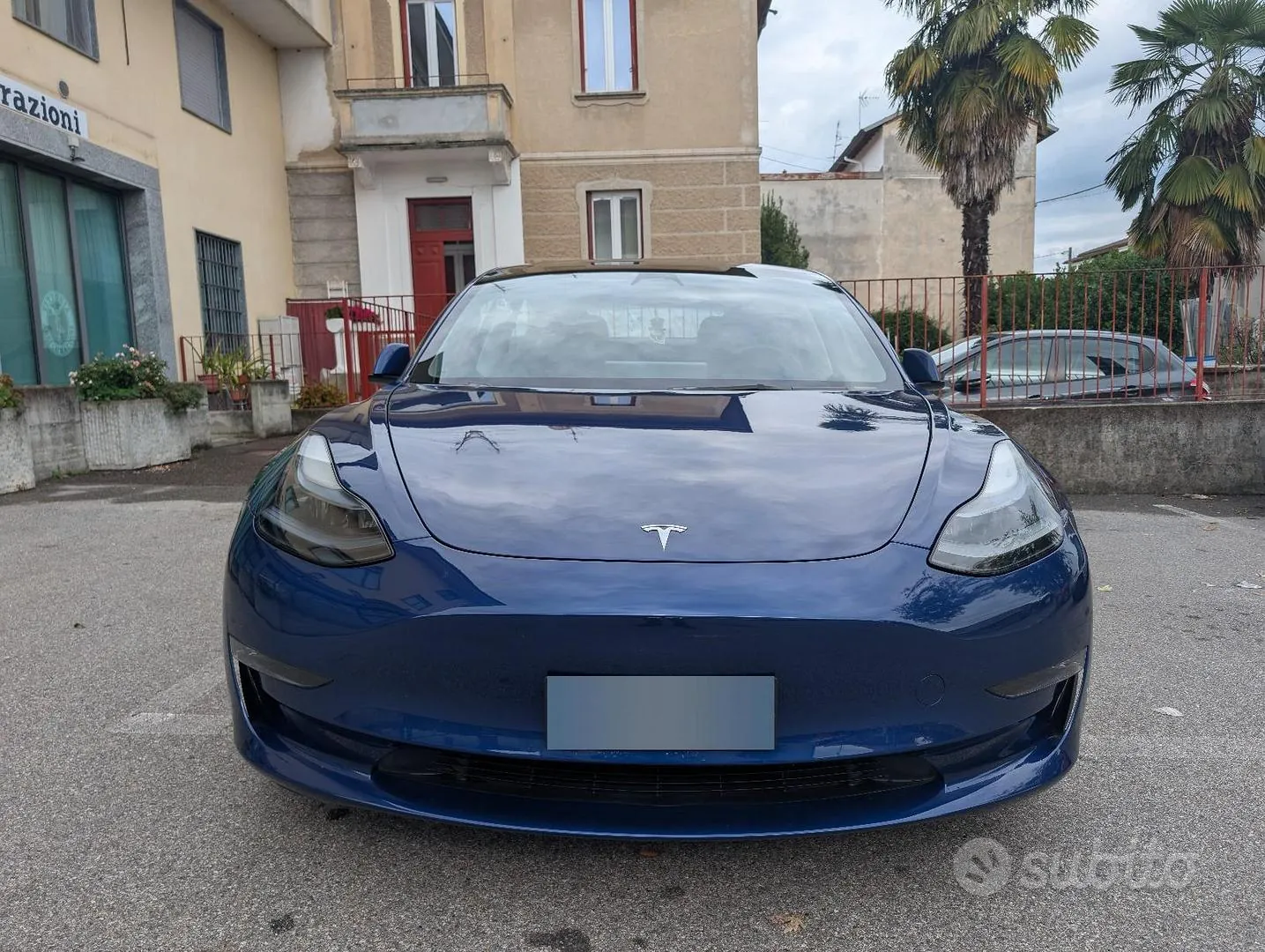 Tesla Model 3 2023 photo 2