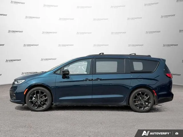 Chrysler Pacifica 2025 photo 2