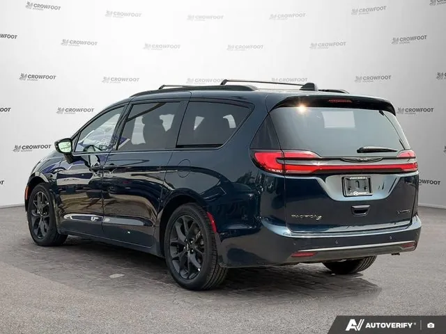 Chrysler Pacifica 2025 photo 3