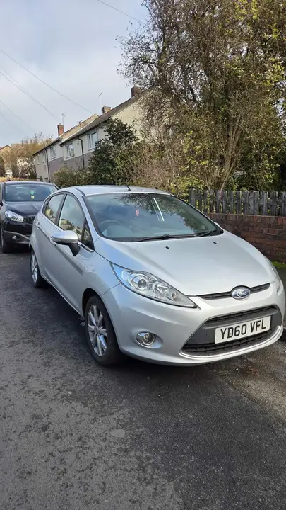 Ford Fiesta 2010 photo 3