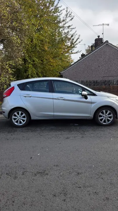 Ford Fiesta 2010 photo 4