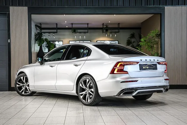 Volvo S60 2021 photo 3