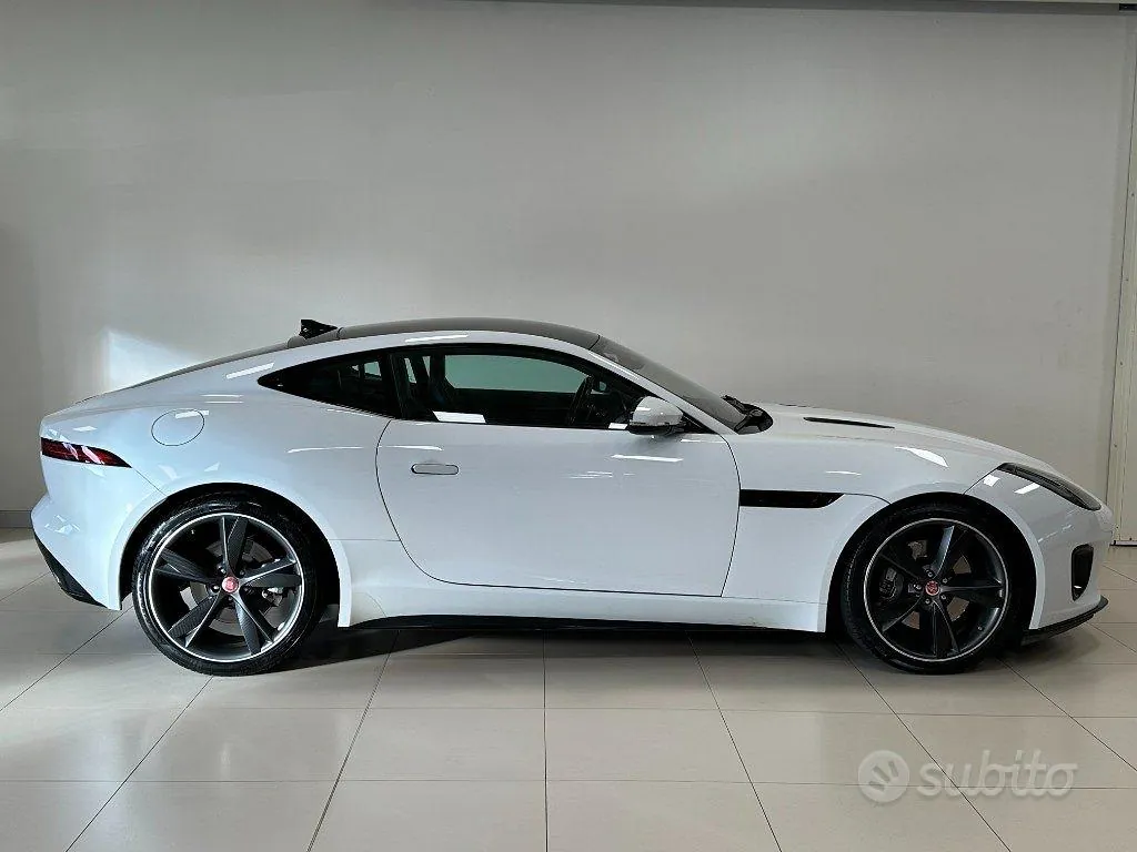 Jaguar F-Type 2017 photo 5