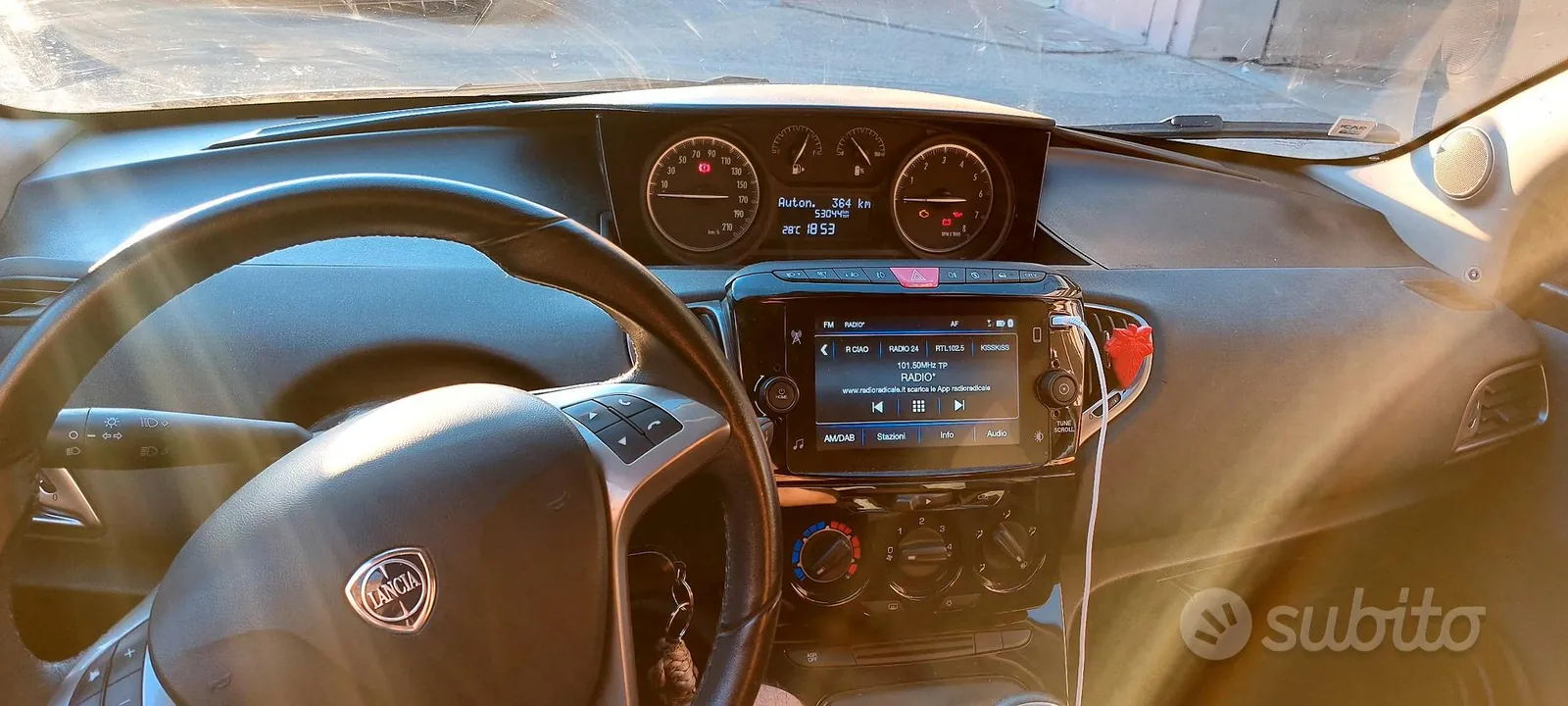 Lancia Ypsilon 2023 photo 2