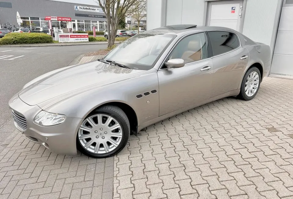 Maserati Quattroporte
