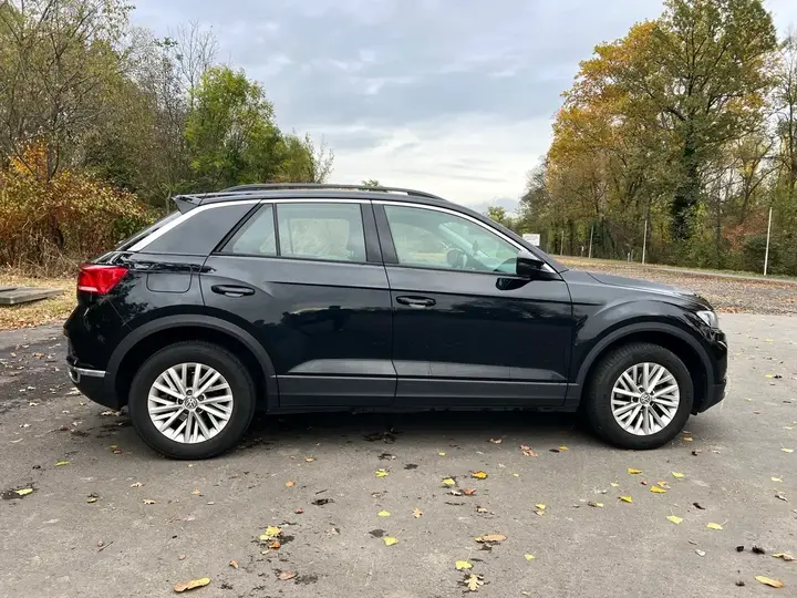 Volkswagen T-Roc 2019 photo 2