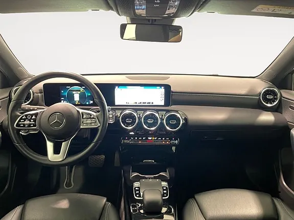 Mercedes-Benz A200 2019 photo 2