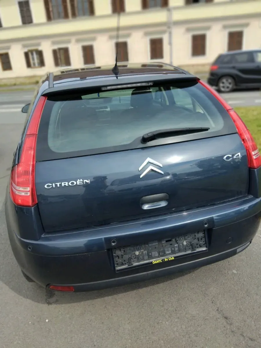 Citroen C4 2009 photo 2
