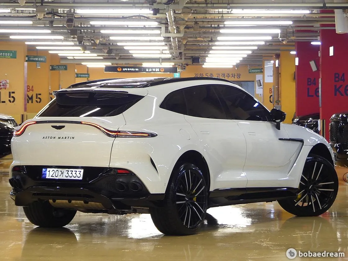 Aston Martin Dbx 2023 photo 3
