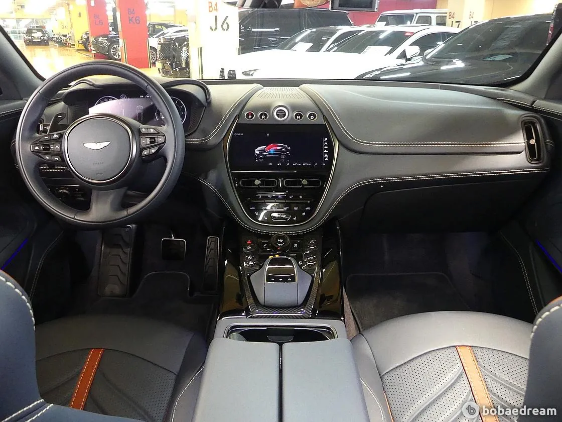 Aston Martin Dbx 2023 photo 4