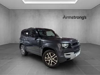Land Rover Defender 2022 photo 2