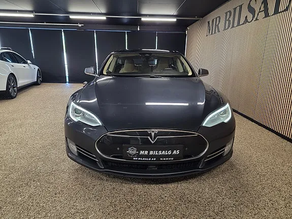 Tesla Model S 2015 photo 2
